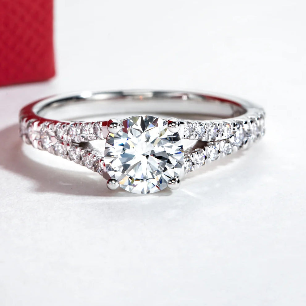 1 CT D Color VVS2 Lab Grown Diamond Engagement Ring