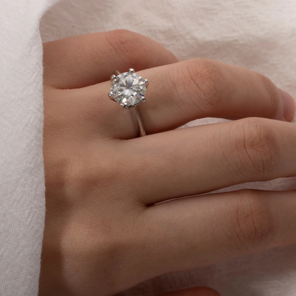 3 CT Round Cut Moissanite Engagement Ring