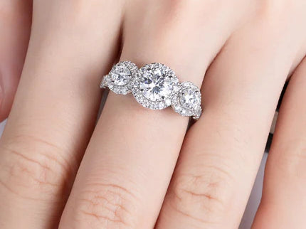 The Complete Guide to Moissanite: The Ethical Alternative to Diamonds