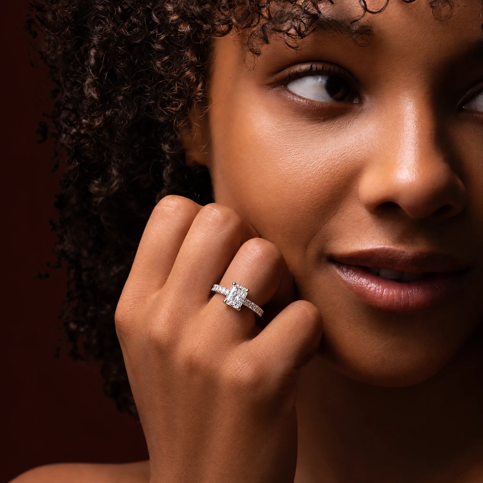 1.5 CT Radiant Cut Moissanite Engagement Ring