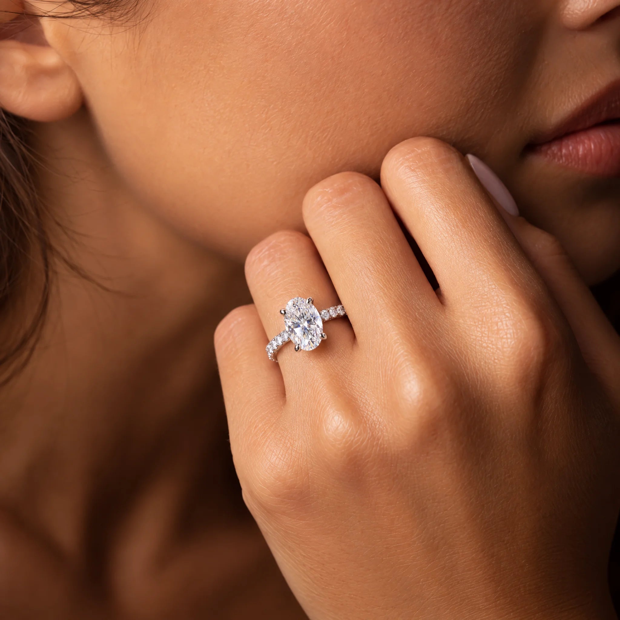 2 CT Oval Cut Moissanite Engagement Ring