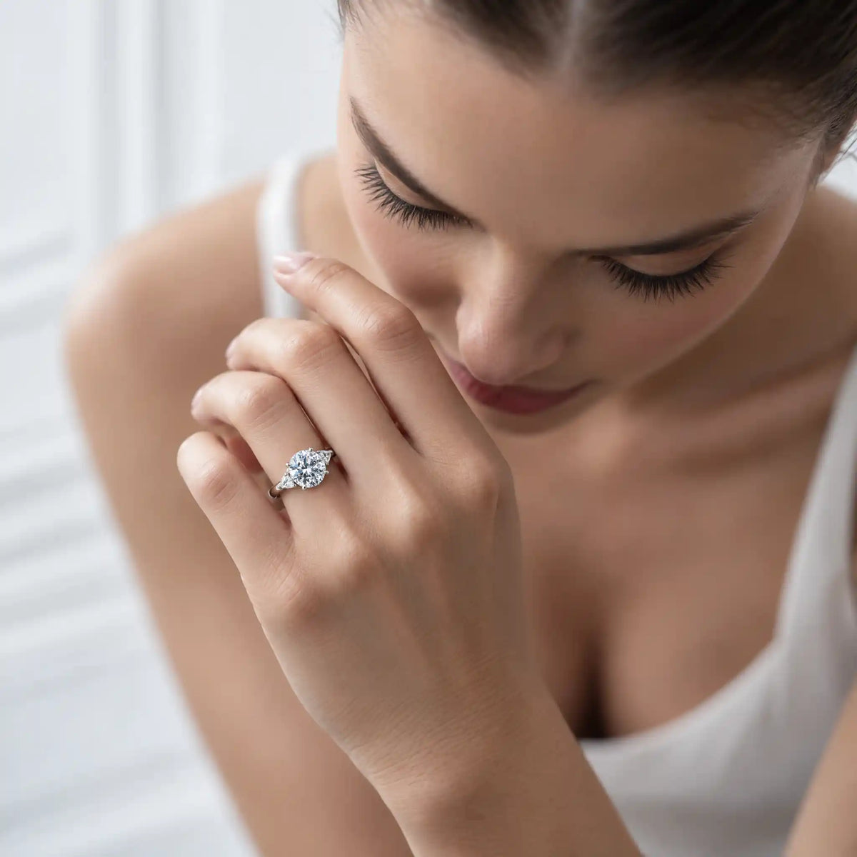 4.6 CTTW Round Cut Moissanite Engagement Ring