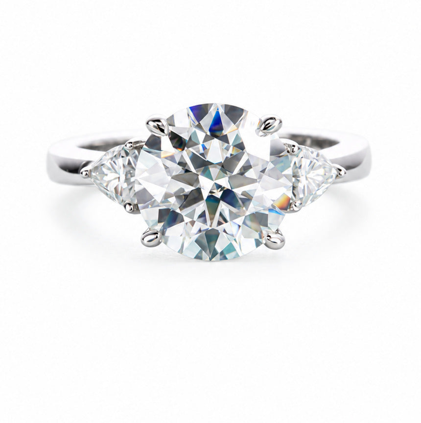 4.6 CTTW Round Cut Moissanite Engagement Ring