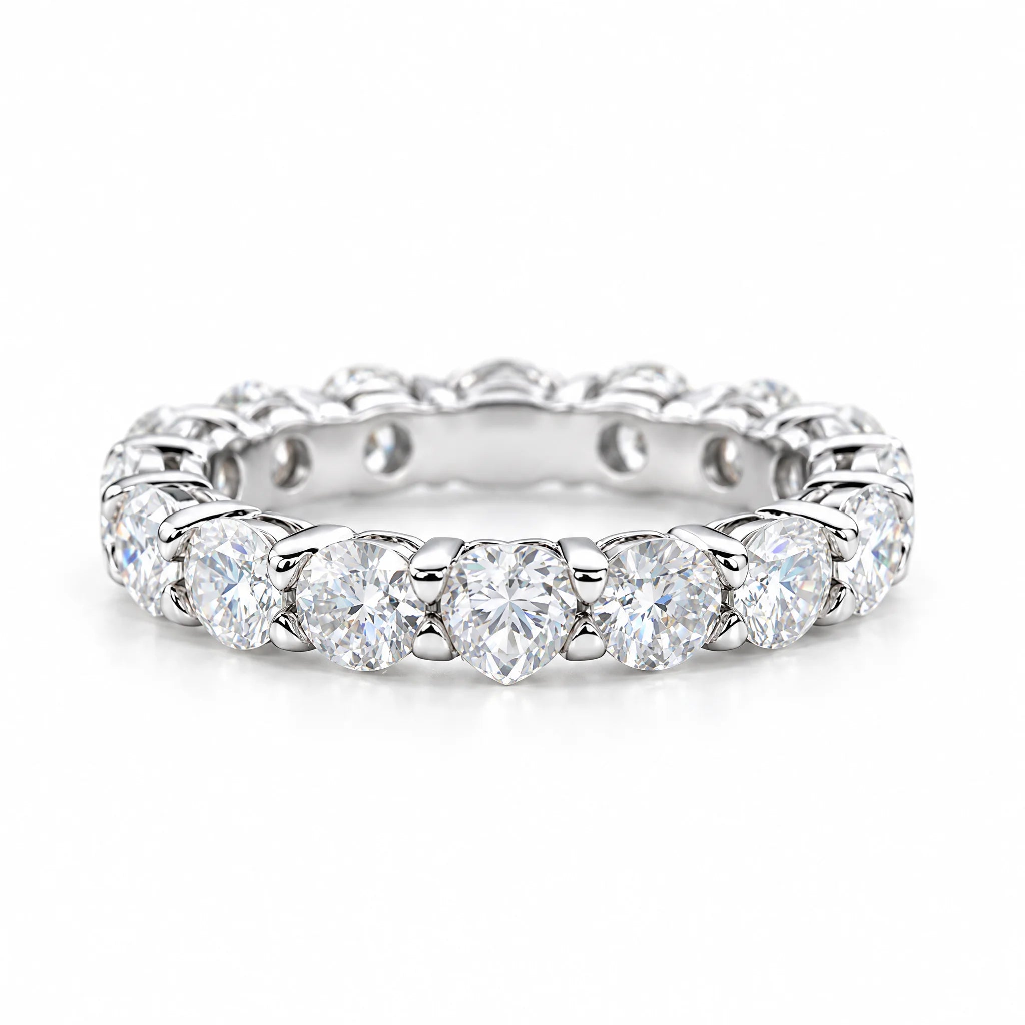 4 MM Heart & Round Cut Moissanite Wedding Band