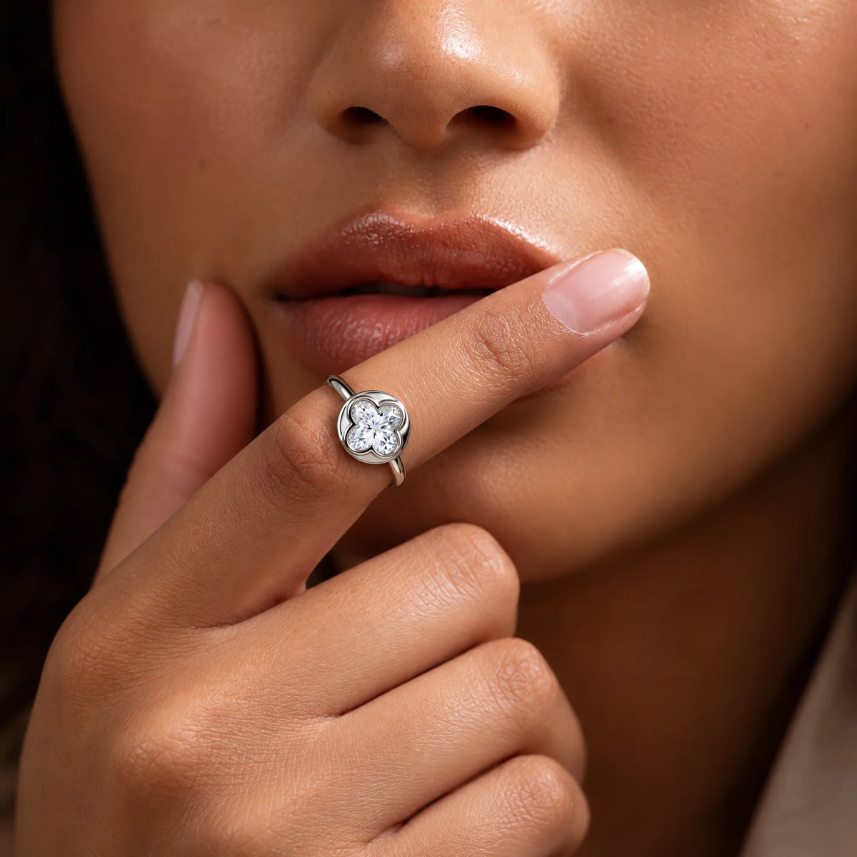 2 CT Four-Leaf Clover Moissanite Engagement Ring