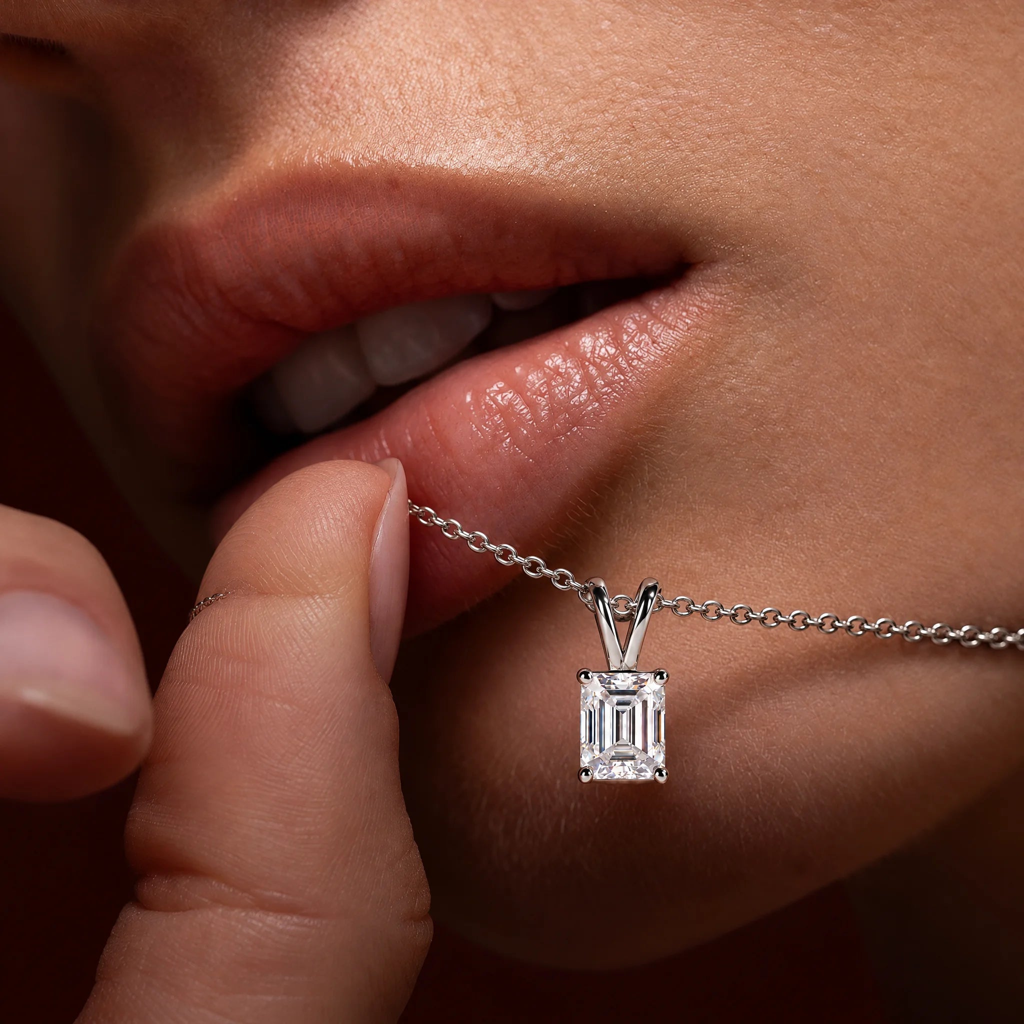 VVS1 D Color Emerald Cut Moissanite Pendant Necklace