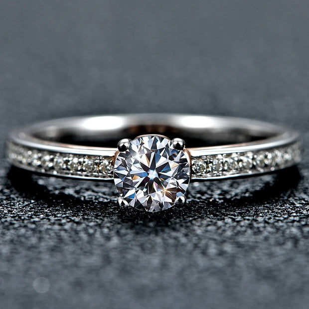 0.5CT Round Brilliant Cut Moissanite Promise Ring.
