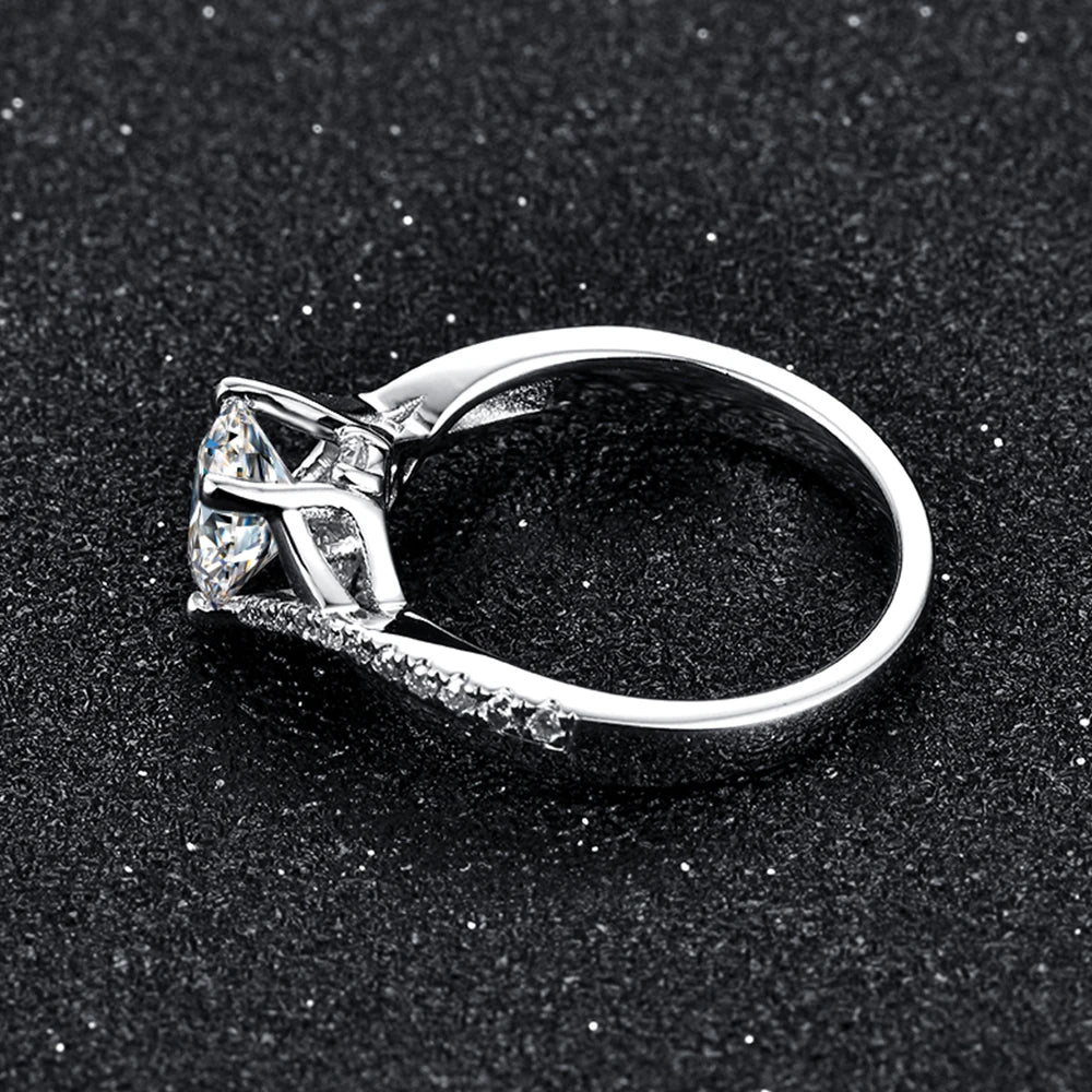 1 CT Classic Style D Color Moissanite Ring.
