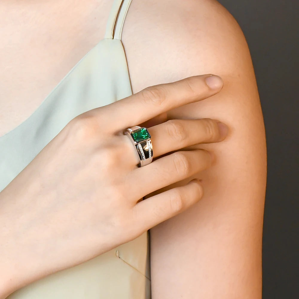VVS1 Lab Grown Emerald Gemstone Ring | 925 Sterling Silver.