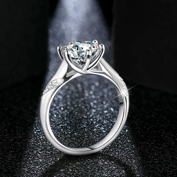 VVS1 D Colo 8MM Moissanite Engagement Ring | Round Cut.