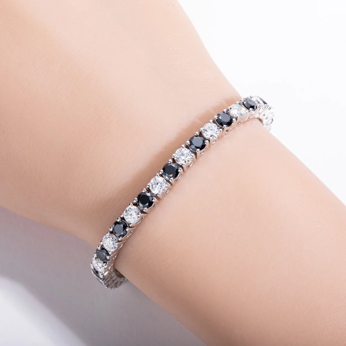 4 MM Round Cut Black Moissanite Stone Tennis Bracelet