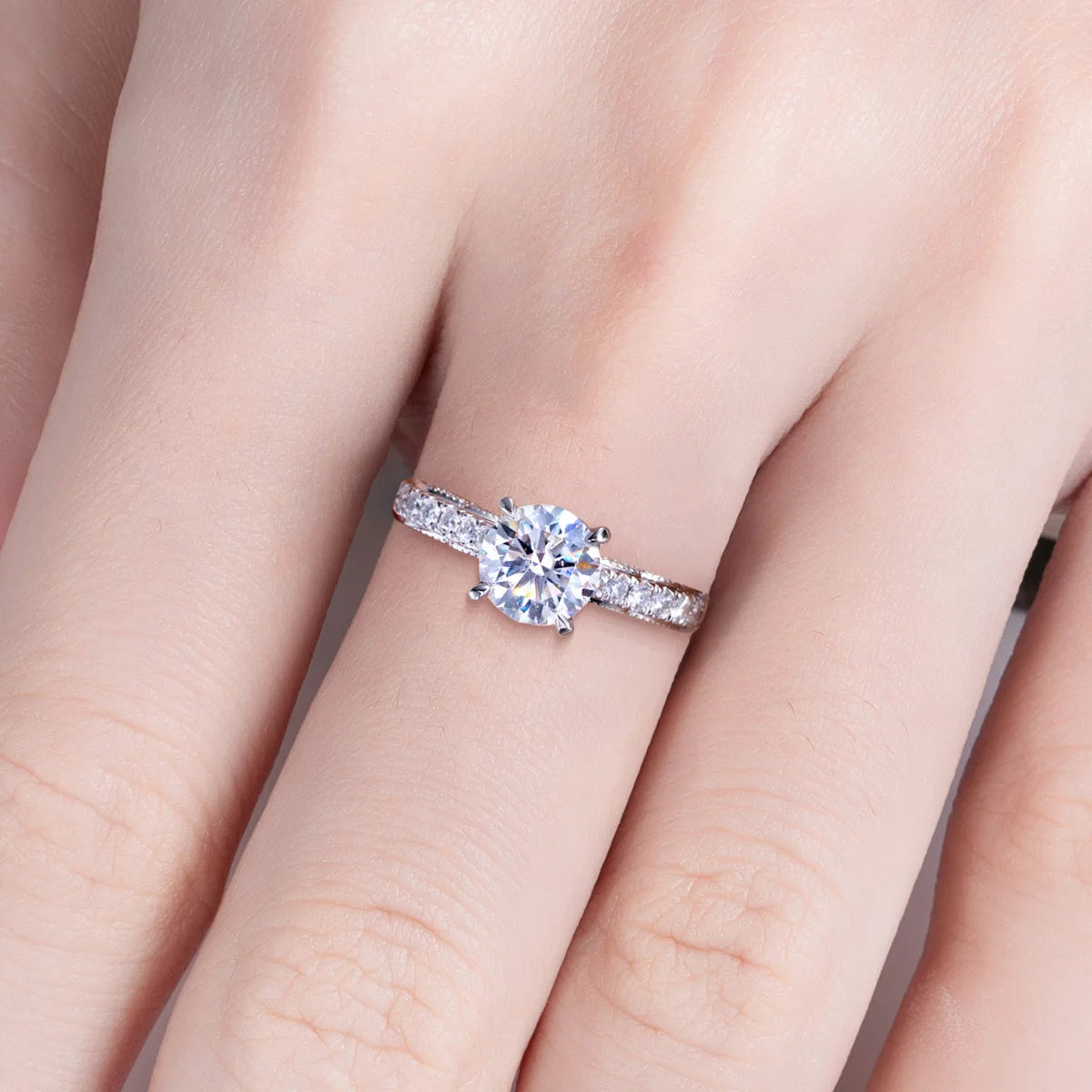 2 CT Round Cut Moissanite Engagement Ring