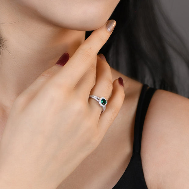 VVS 1 Cushion Cut Emerald Corundum Gemstone Ring.