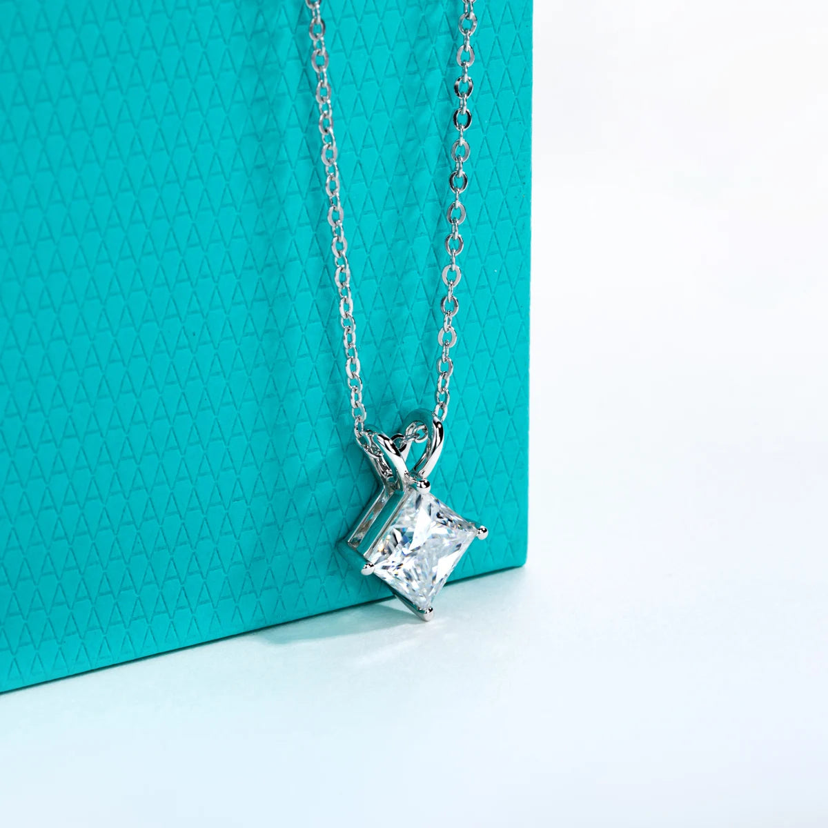 VVS1 D Color Princess Cut Moissanite Pendant Necklace