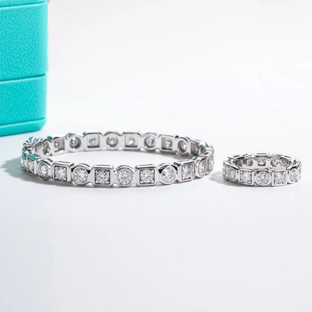 4.5mm D Color Moissanite Diamond Silver Bracelet – 18K White Gold Plated Bezel Bangle.