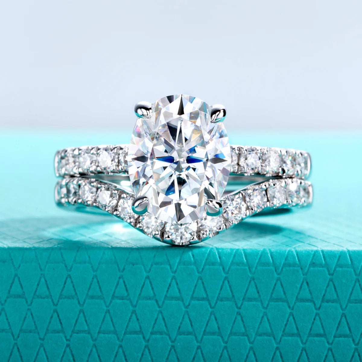 3.64 CTTW Oval Cut Moissanite Bridal Ring Set