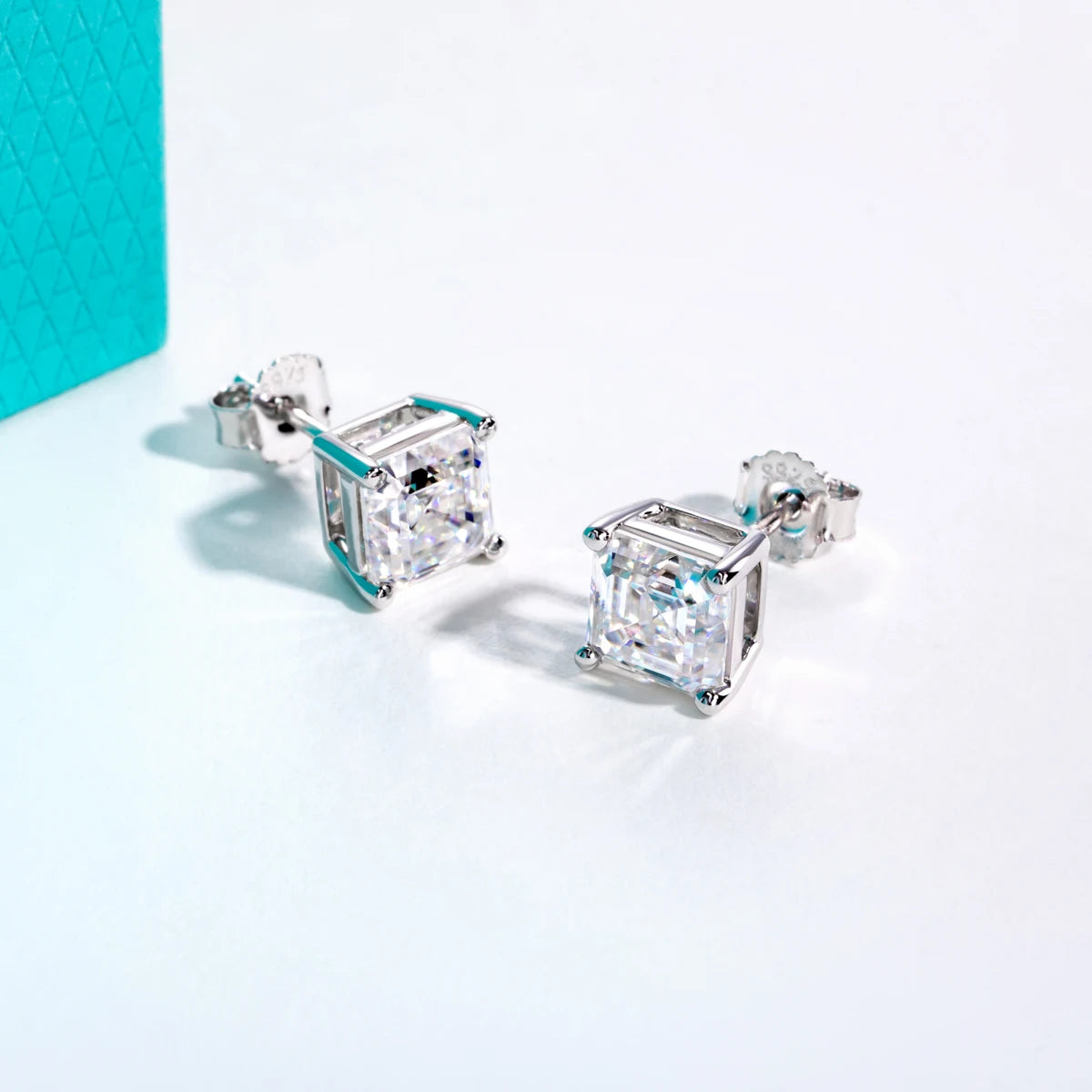 VVS1 D Color Asscher Cut Moissanite Stud Earrings