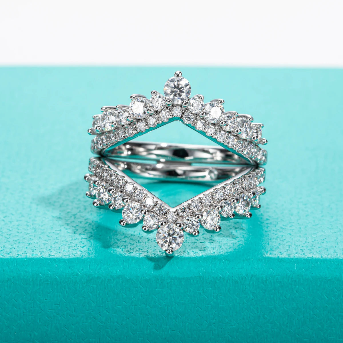 GK Moissanites 3mm Moissanite Heart Shape Wedding Bands