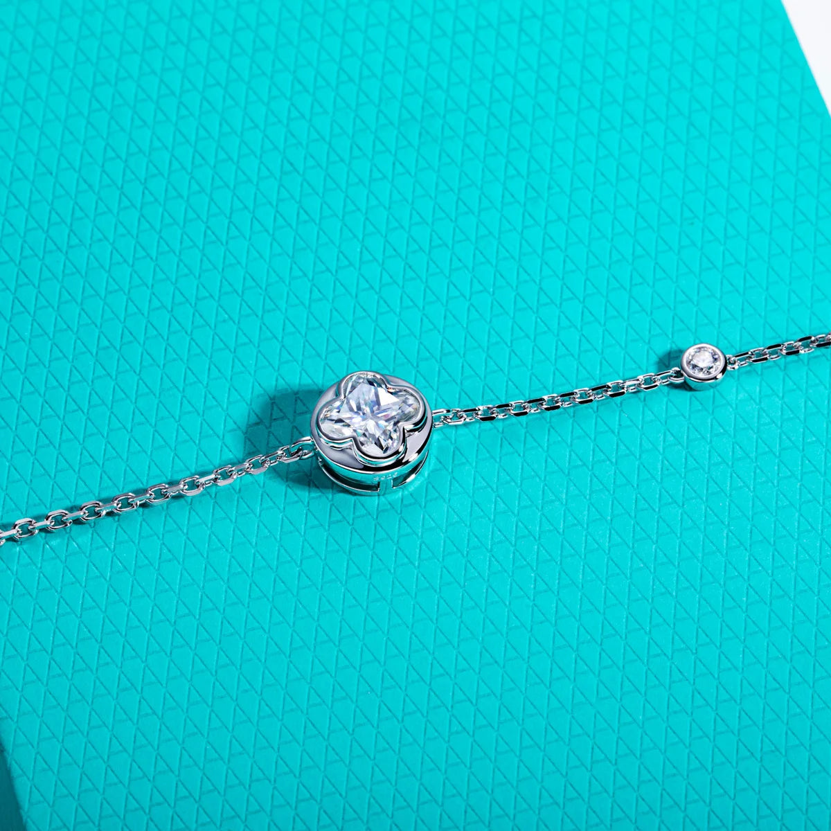 2 CT Four-Leaf Clover Cut Moissanite Bezel Bracelet