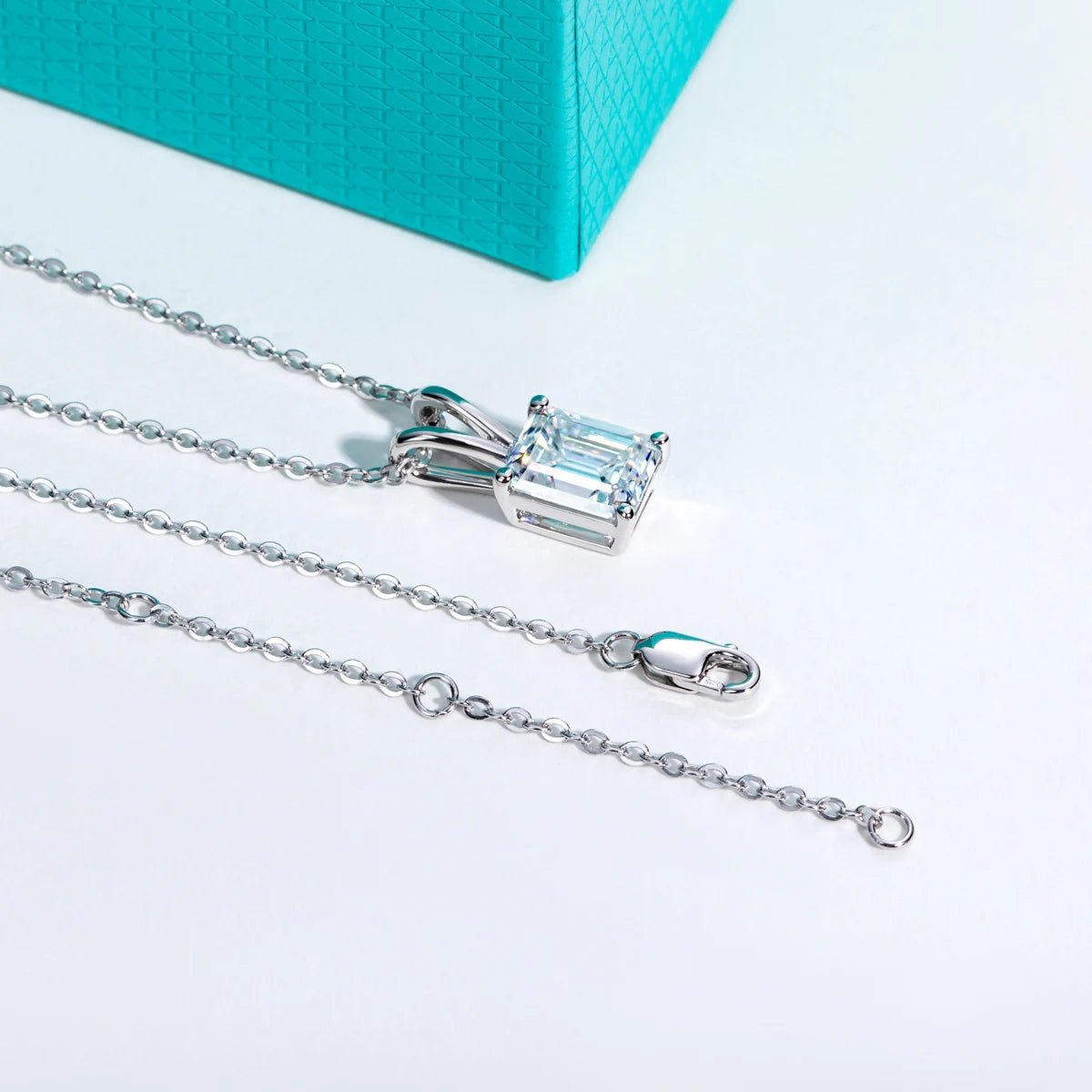 VVS1 D Color Emerald Cut Moissanite Pendant Necklace