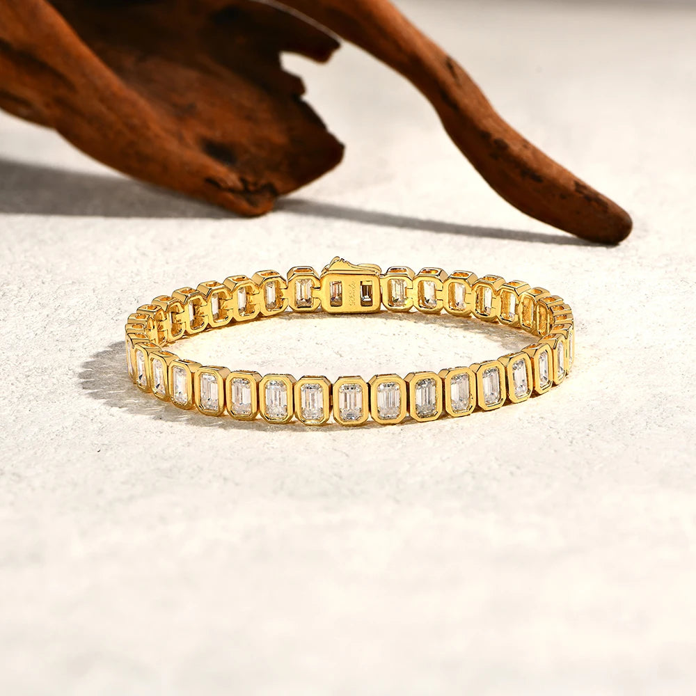 VVS1 Emerald Cut Horsehead Moissanite Bracelet