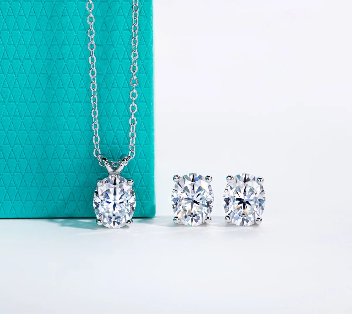 VVS 1 Oval Cut Moissanite Necklace & Earring Set