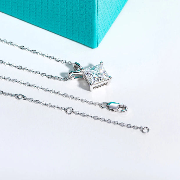 VVS1 D Color Princess Cut Moissanite Pendant Necklace