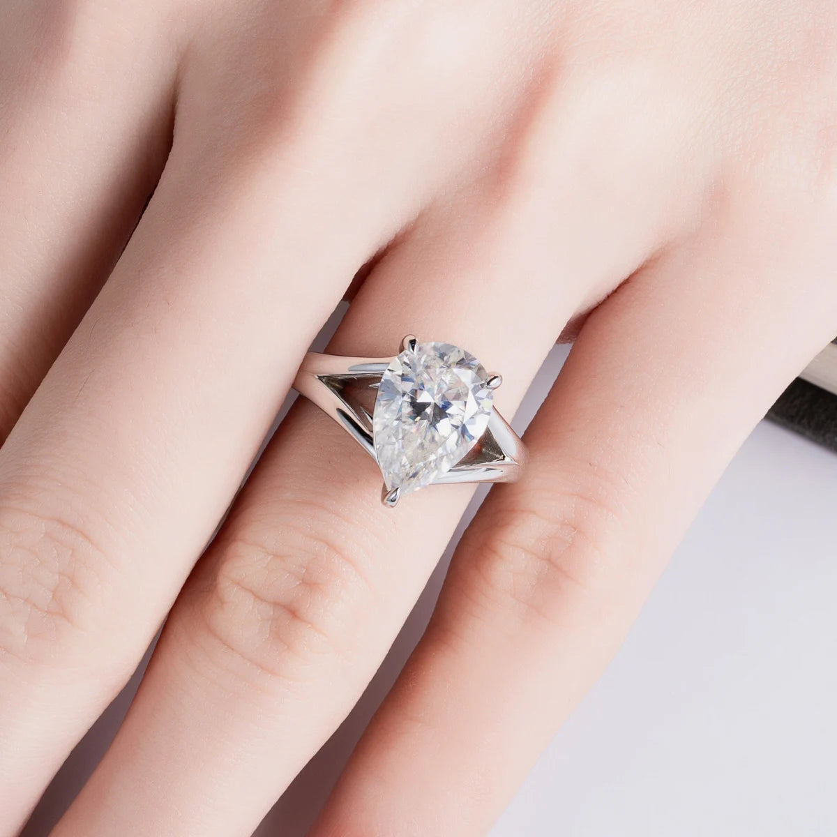 5CT Pear Cut D Color Moissanite Wedding Ring.