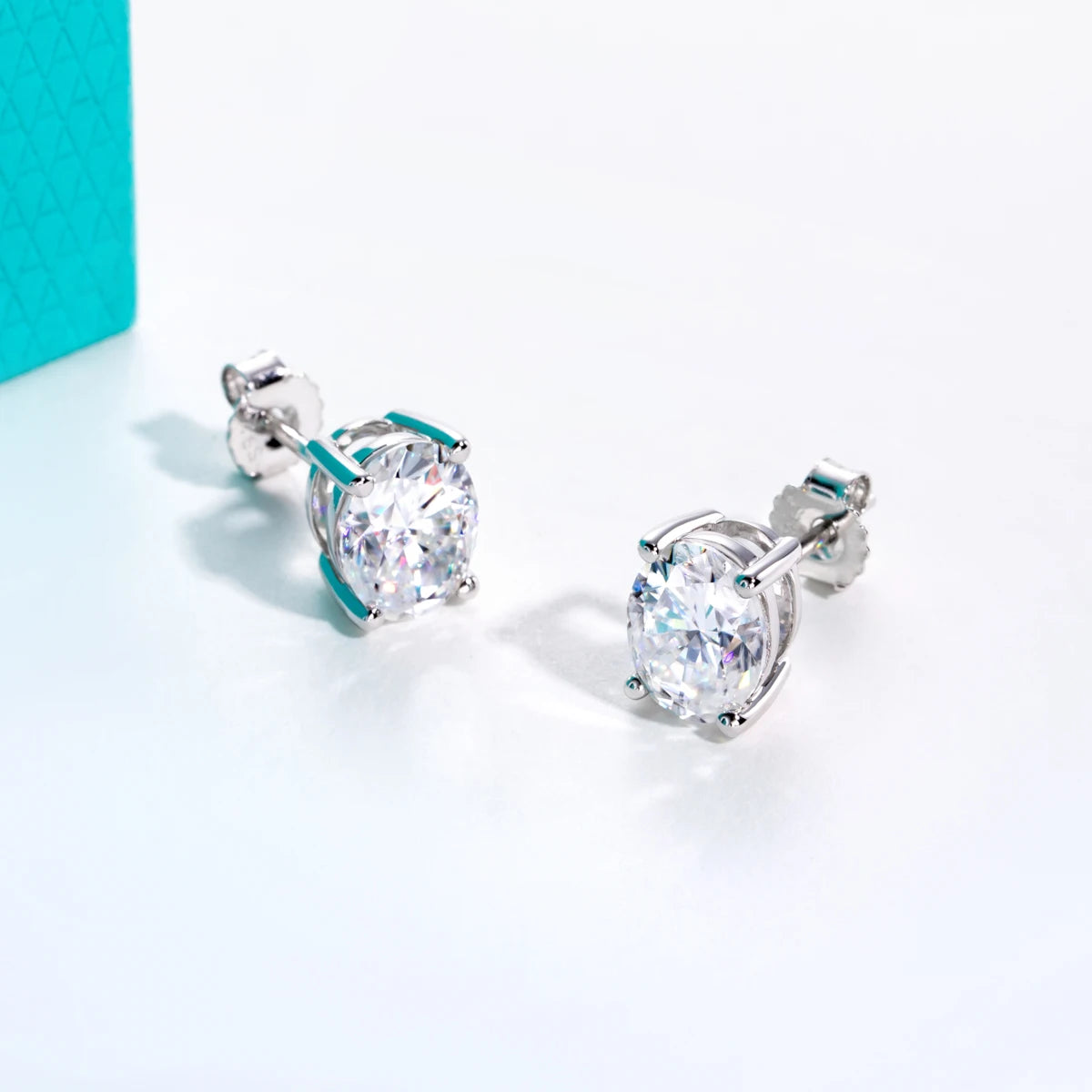 VVS1 D Color Oval Cut Moissanites Stud Earrings
