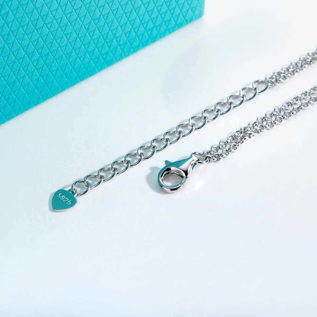1.7MM Moissanite Bow-Knot Bracelet