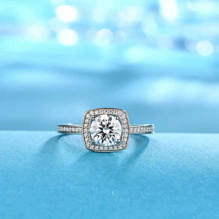 VVS1 D Color 1CT Moissanite Engagement Ring.