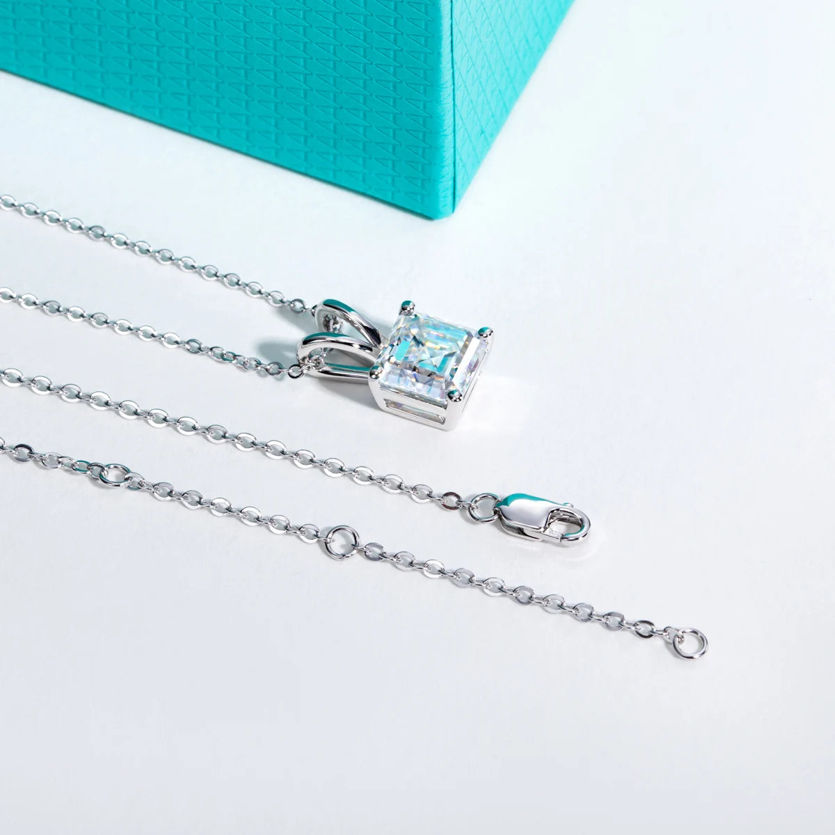 VVS1 D Color Asscher Cut Moissanite Pendant Necklace