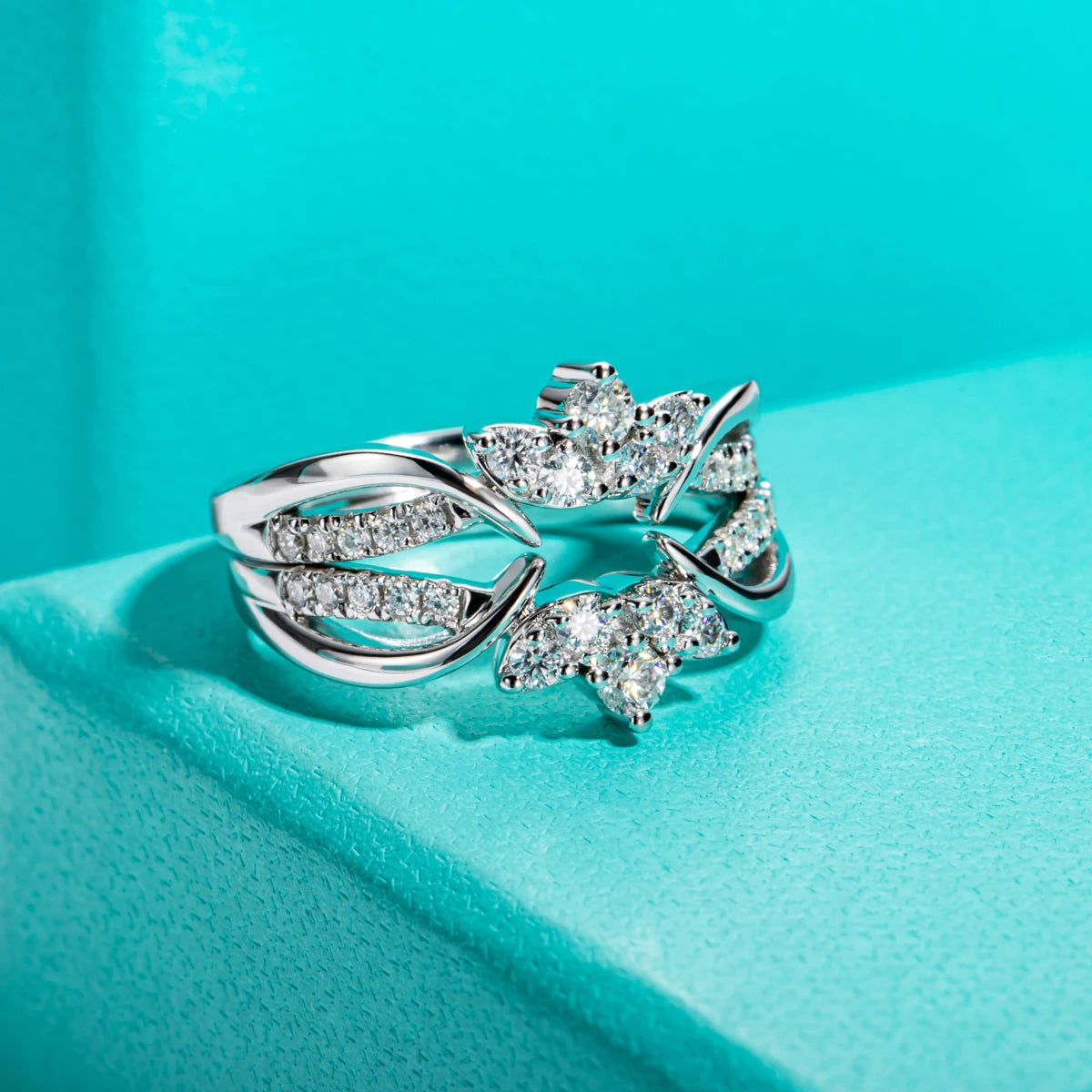 VVS1 D Color Moissanite Bridal Band Set