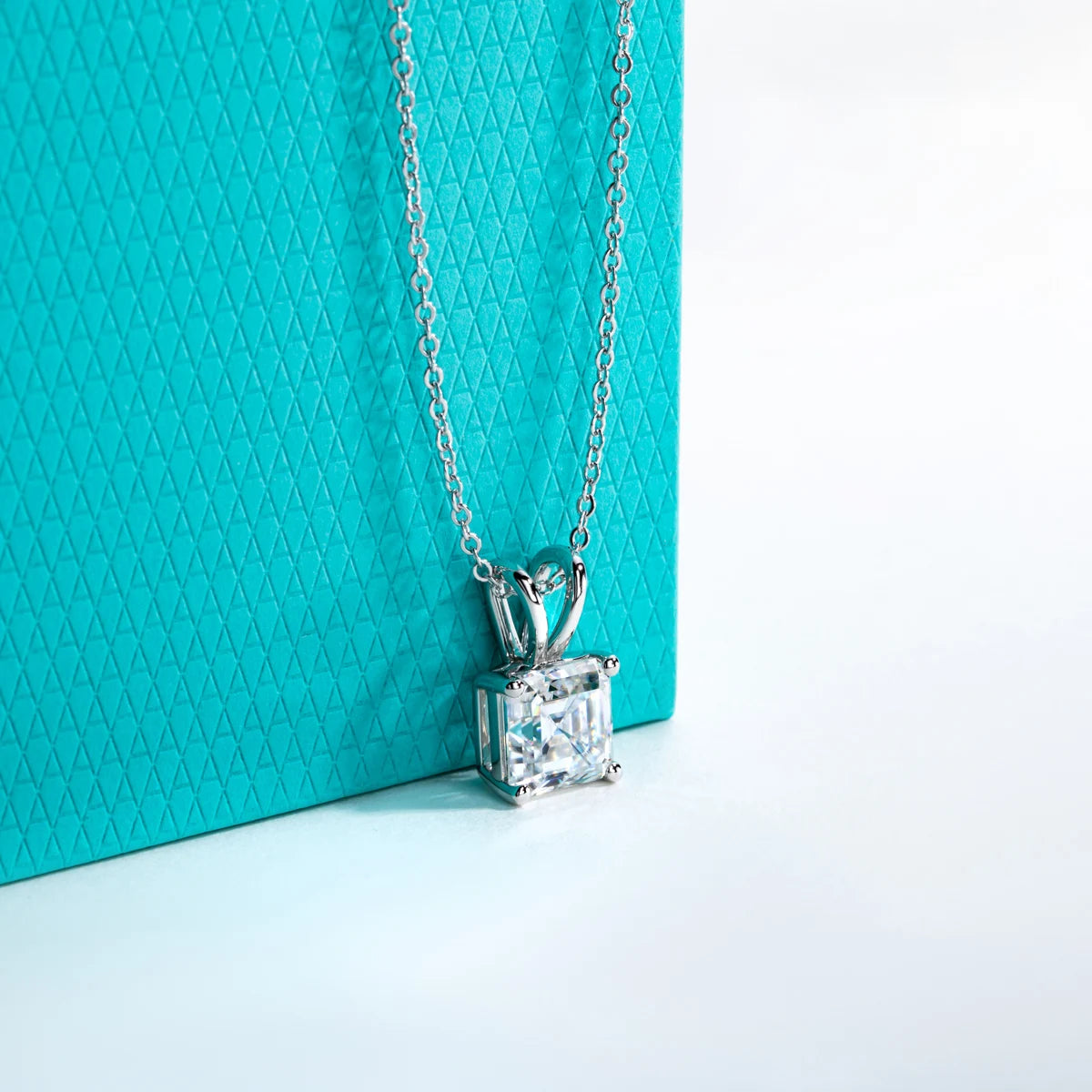 VVS1 D Color Asscher Cut Moissanite Pendant Necklace