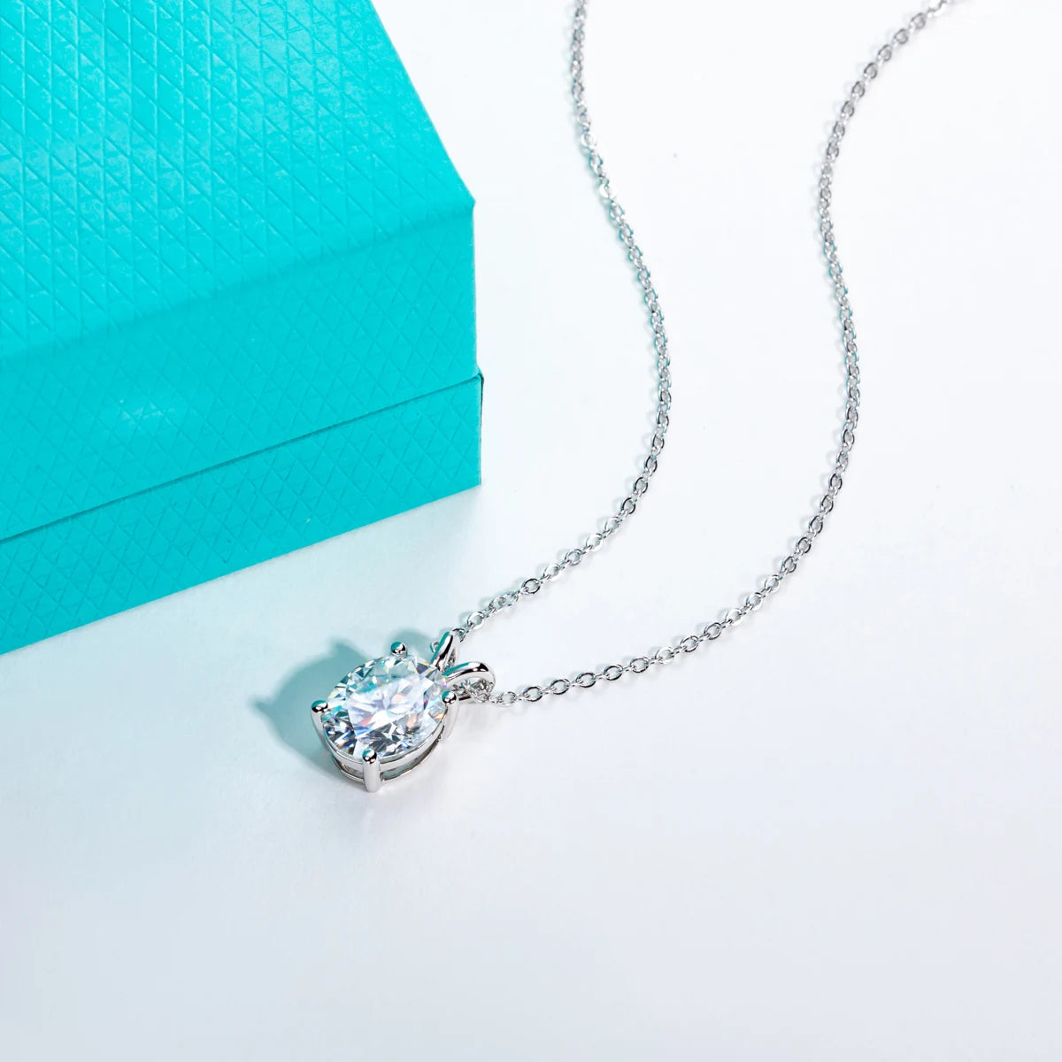 VVS1 D Color Moissanite Pendant Necklace