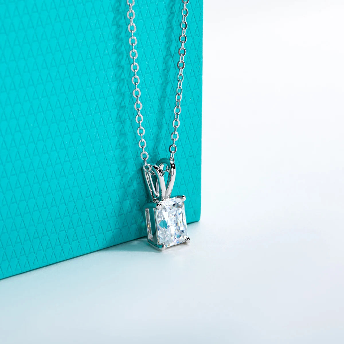 VVS1 D Color Radiant Cut Moissanite Pendant Necklace