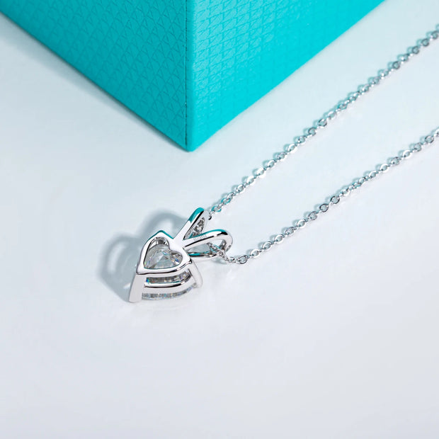 VVS1 D Color Heart Cut Moissanite Pendant Necklace