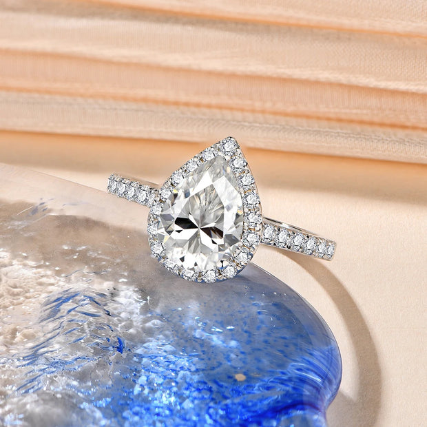 Pear Cut 2.0 CT Moissanite Engagement Ring.