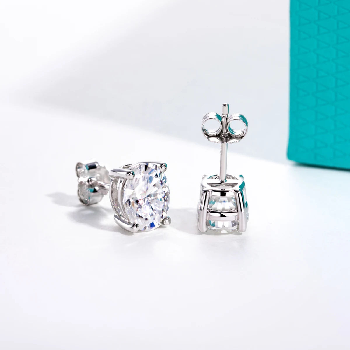 VVS1 D Color Oval Cut Moissanites Stud Earrings