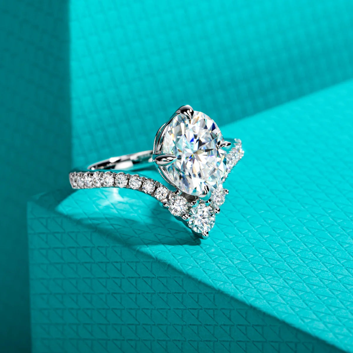 3 CT Oval Cut Moissanite Engagement Ring