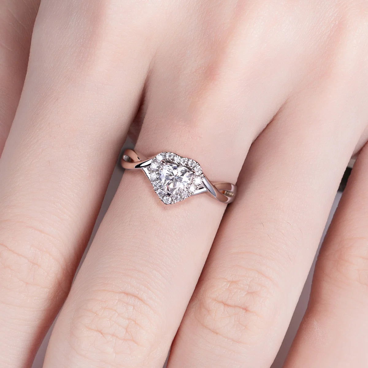 0.5 CT Heart Cut Infinity Moissanite Engagement Ring