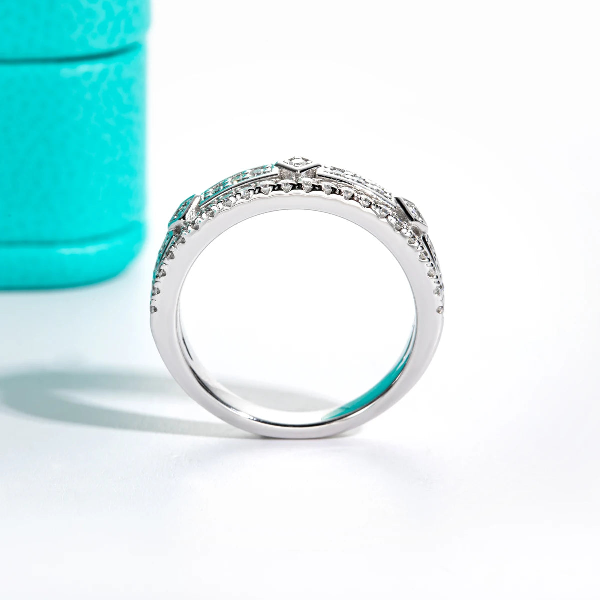 VVS1 D Color Moissanite Wedding Band