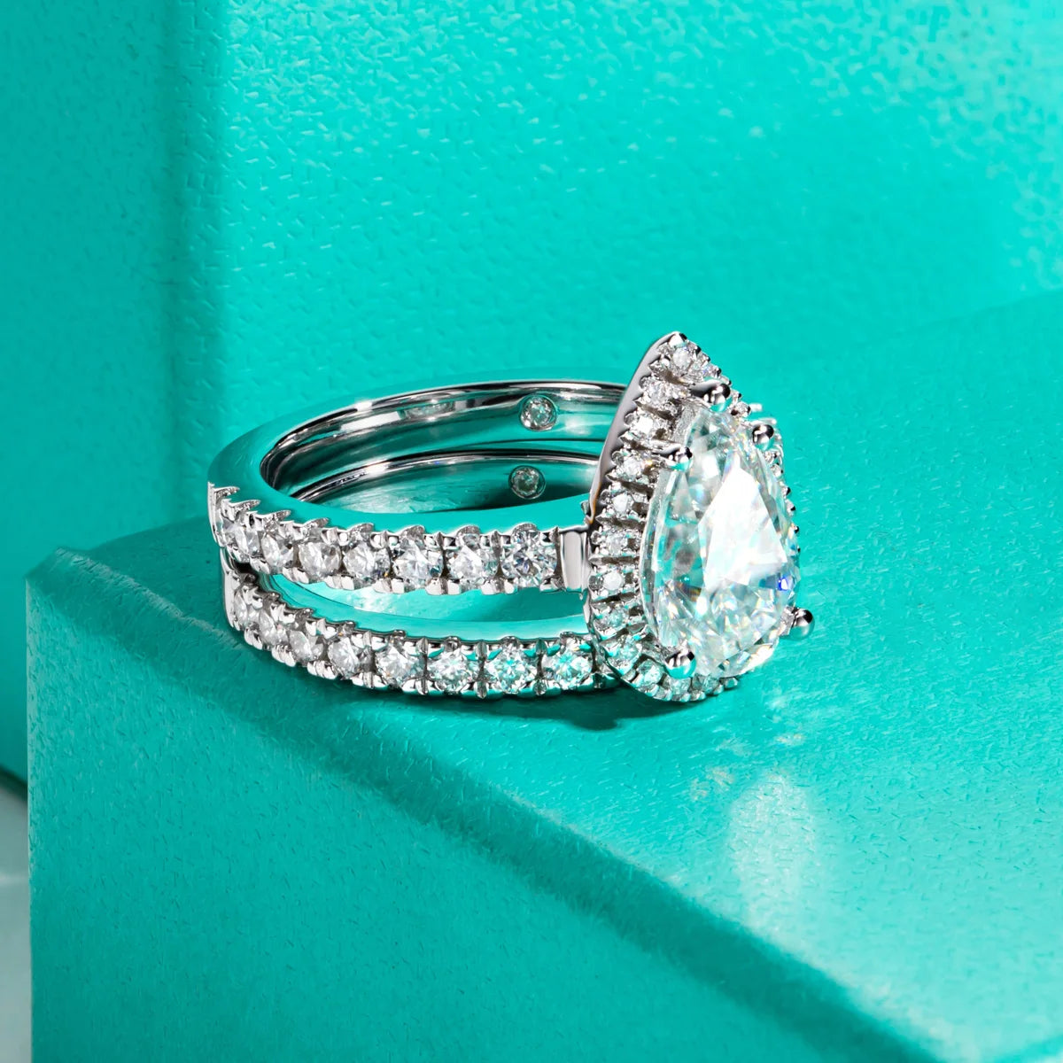 3CT Pear Cut Halo Moissanite Bridal Ring Set