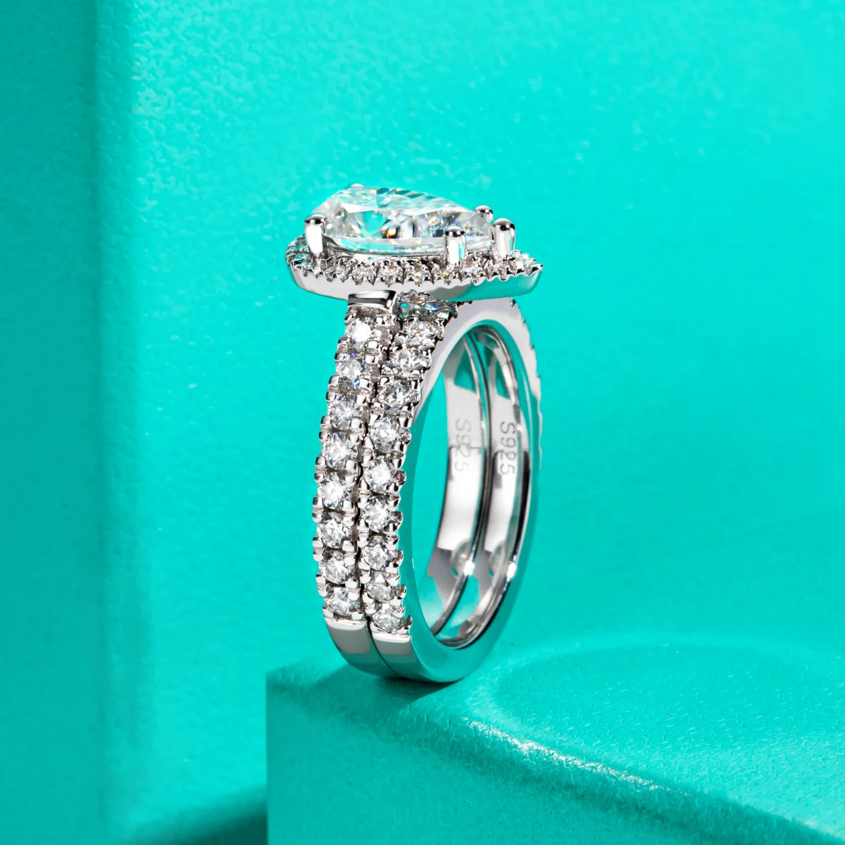 3CT Pear Cut Halo Moissanite Bridal Ring Set