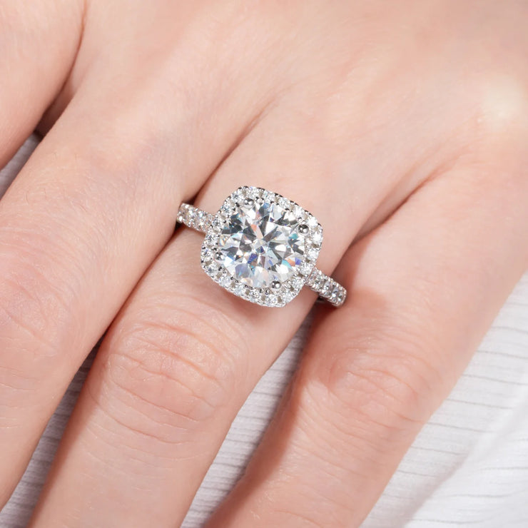 VV1 D Color 3 CT Round Cut Moissanite Halo Engagement Ring.