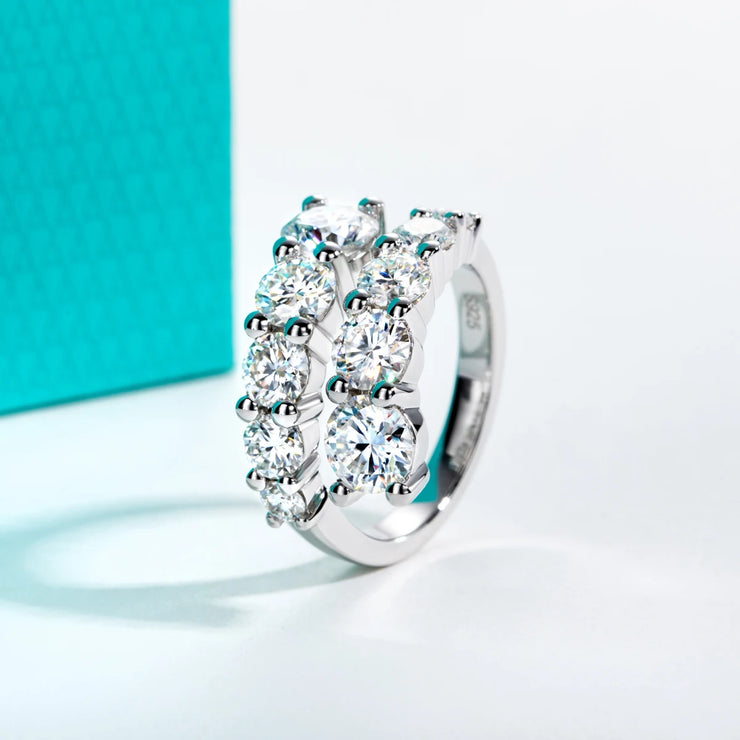 4.2 CTTW Round Cut Moissanite Engagement Band Ring