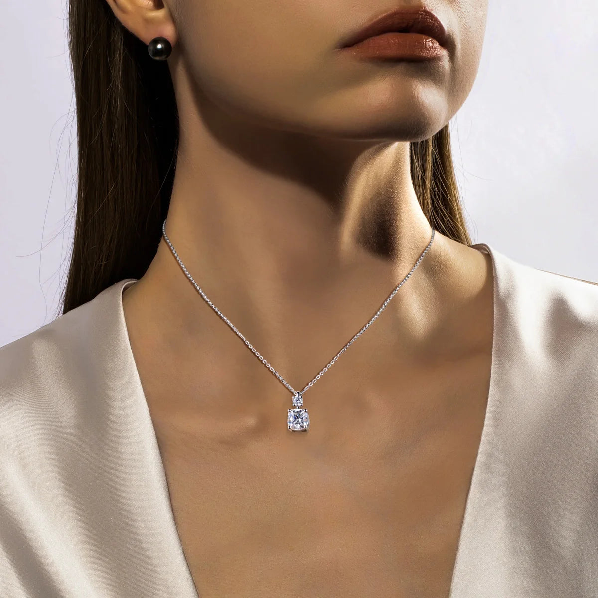 2CT/2.5CT Cushion Cut Moissanite Pendant Necklace