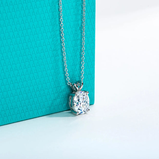VVS1 D Color Oval Cut Moissanite Pendant Necklace