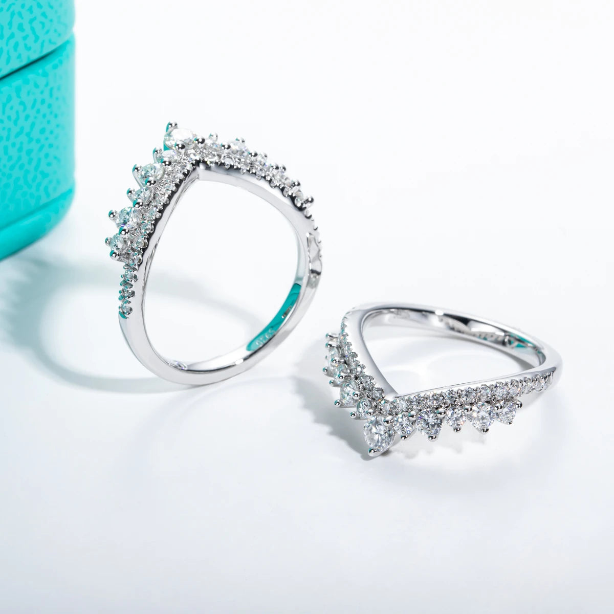 3 MM Moissanite Heart Shape Wedding Band