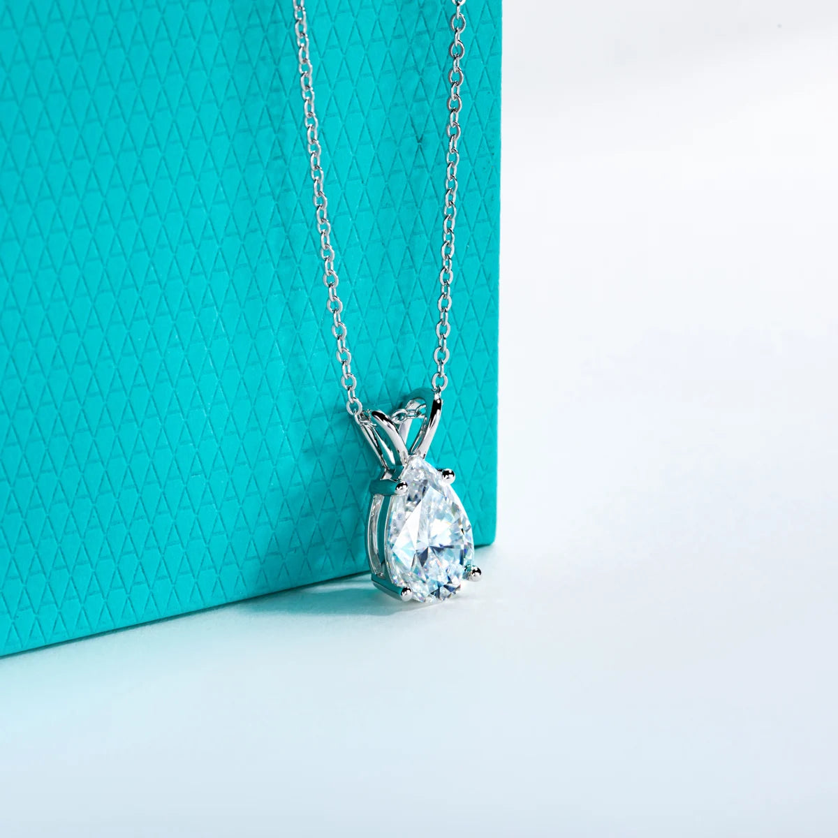 VVS1 D Color Pear Cut Moissanite Pendant Necklace